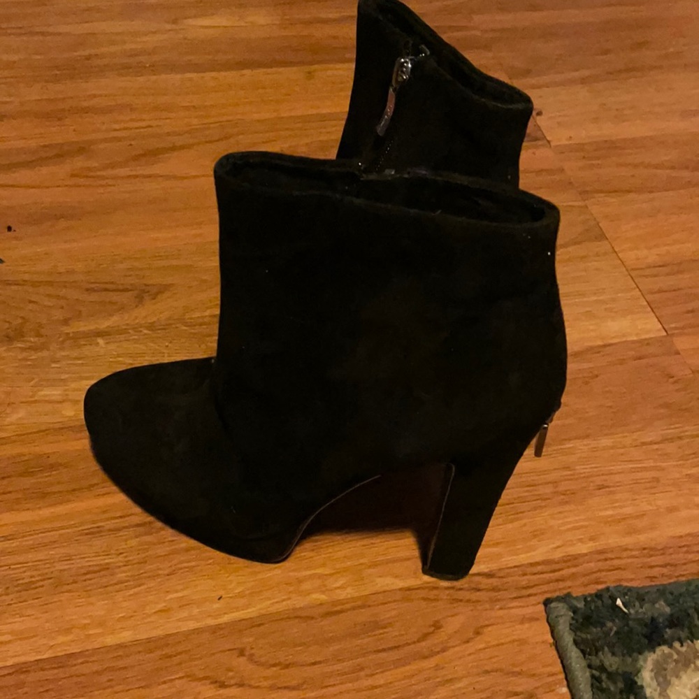 Beautiful Black Suede Ladies Ankle Boots 8M